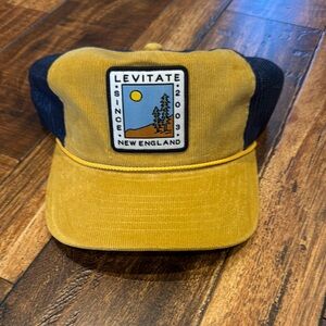 Levitate OUTDOORS TRUCKER